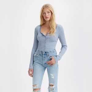 Levi’s Britt Long Sleeve‎ Snap Front Top